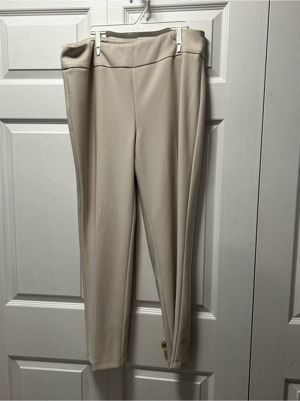 Joseph Ribkoff Tailored Pull-On Ankle Pants in Light Beige
